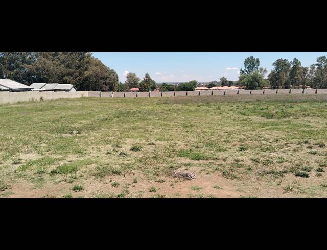 5,620M² VACANT LAND FOR SALE IN RIVERSDALE
